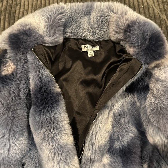 Jacket - Picture 3 of 5